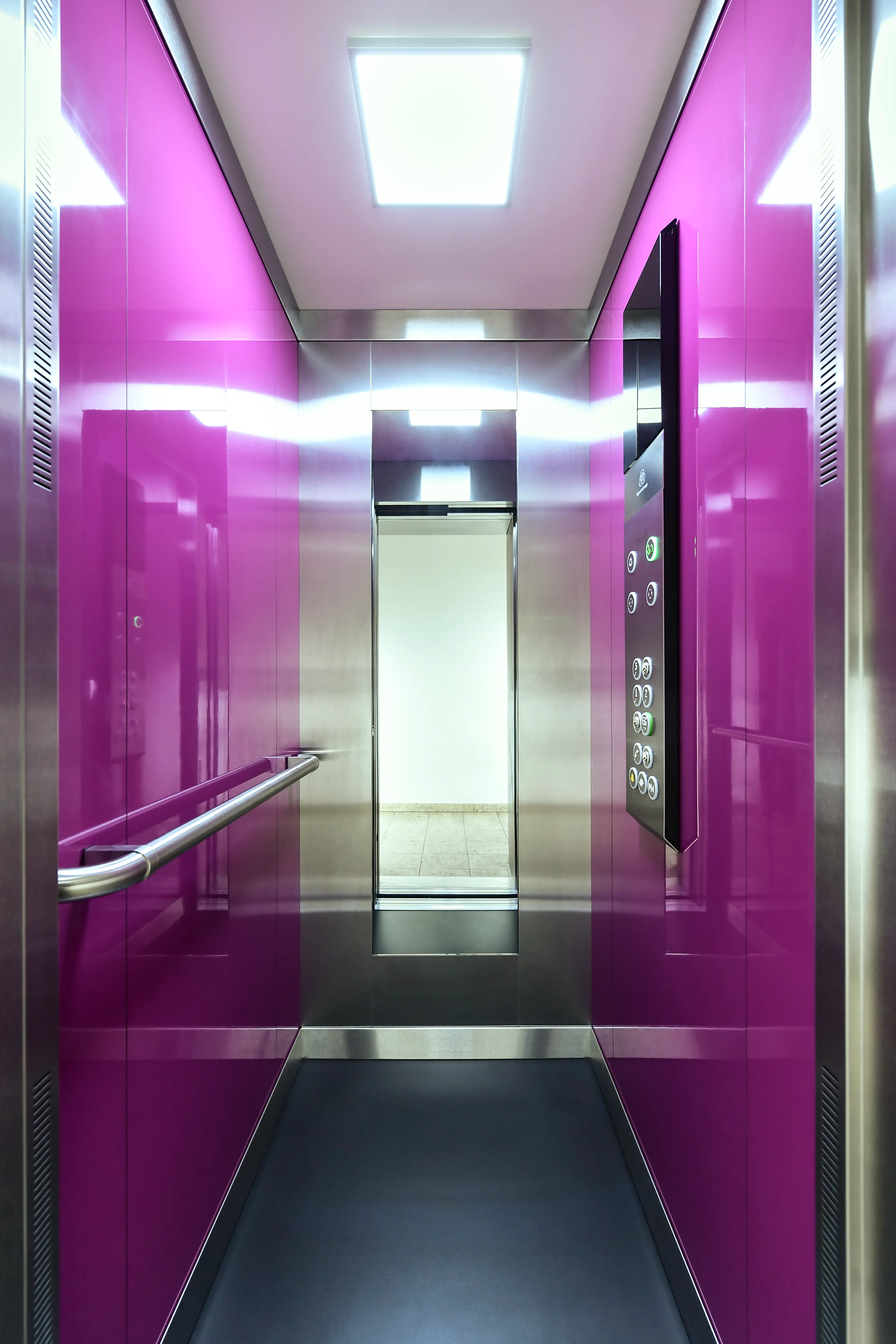 ../../media/baet/newsroom_media_library_new_look/elevators/272586_mod_synergy200_mannheim_nachher_kdb0843.webp