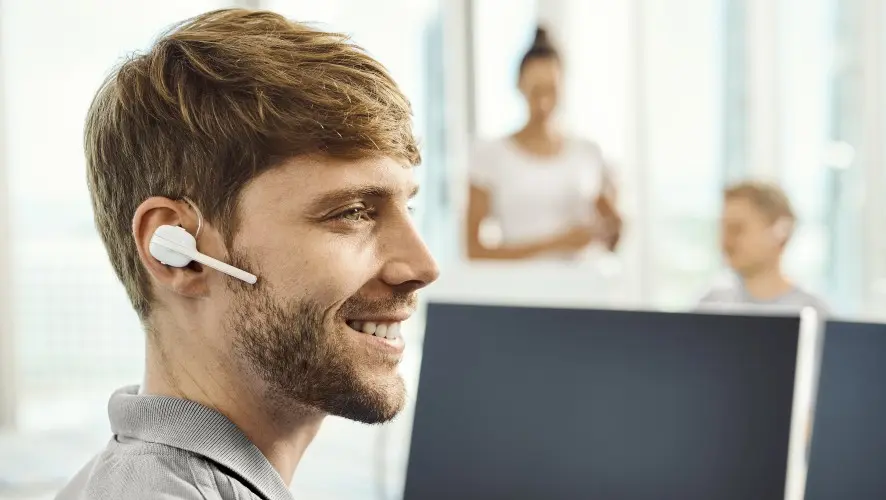 Các chi nhanh, hoạt động hành chính và các cuộc gặp gỡ khách hàng