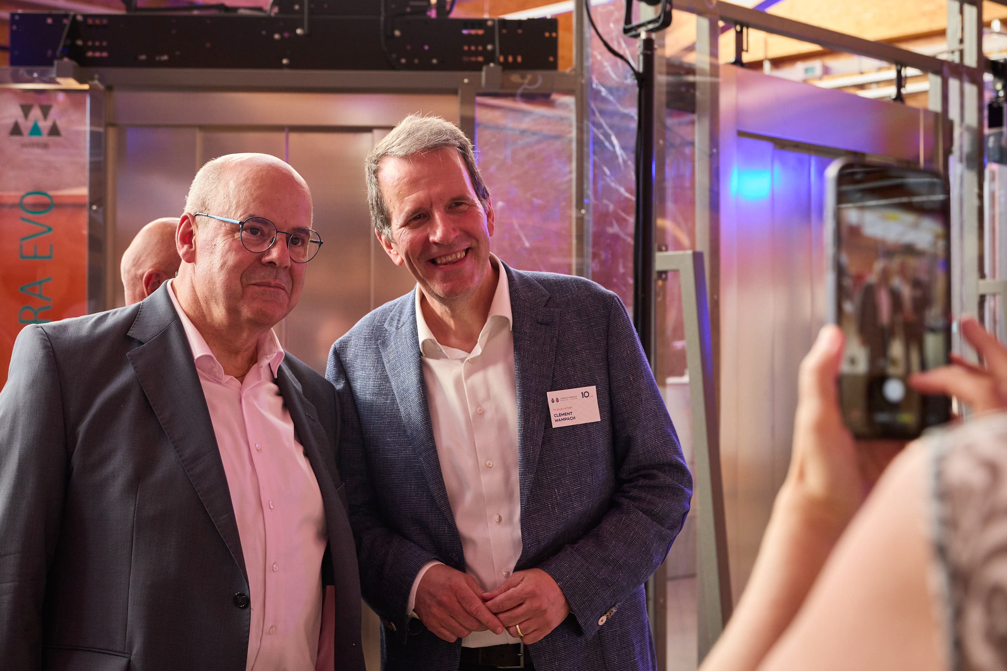 ../../media/lux/blog_3/lex_delles_et_marc_spautz_sur_le_stand_de_la_f_d_ration_luxembourgeoise_des_ascensoristes/cdc-10-jl-220.webp