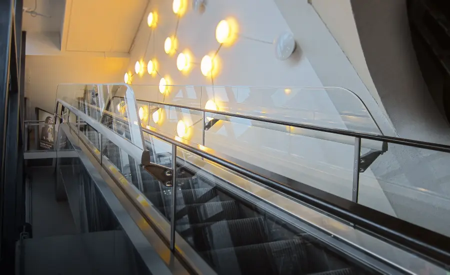 
Escalator safety curtain from TK Elevator
