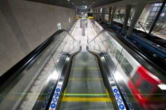 Metro Yürüyen Merdivenleri