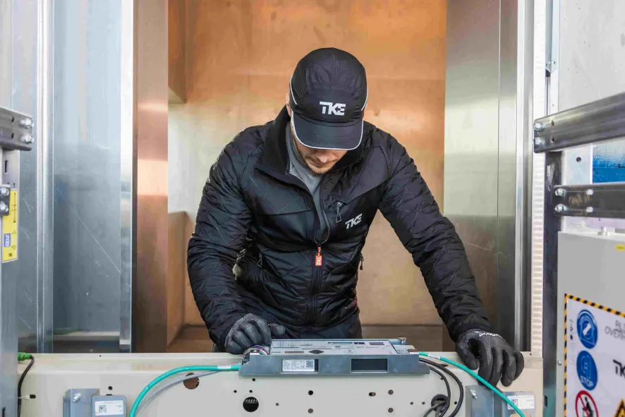 aufzuge-fahrteppen-service